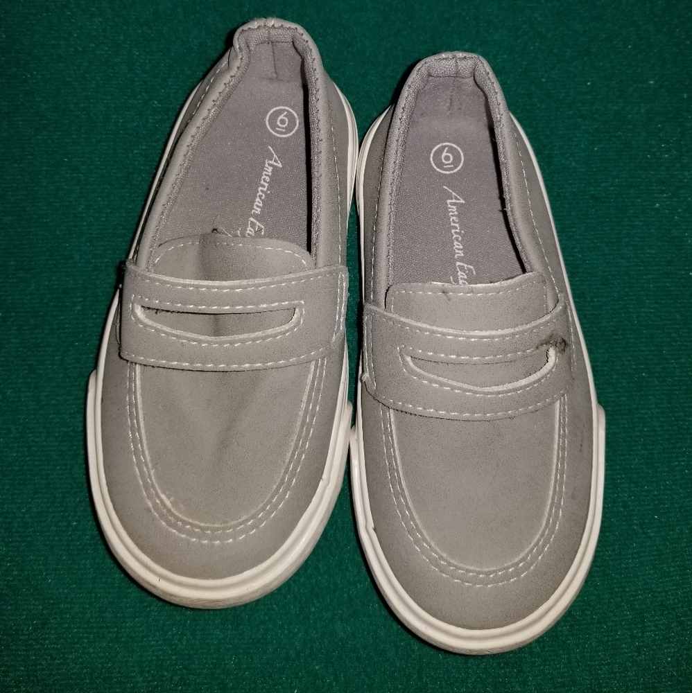 Toddler boy American Eagle loafer shoe size 6 EUC